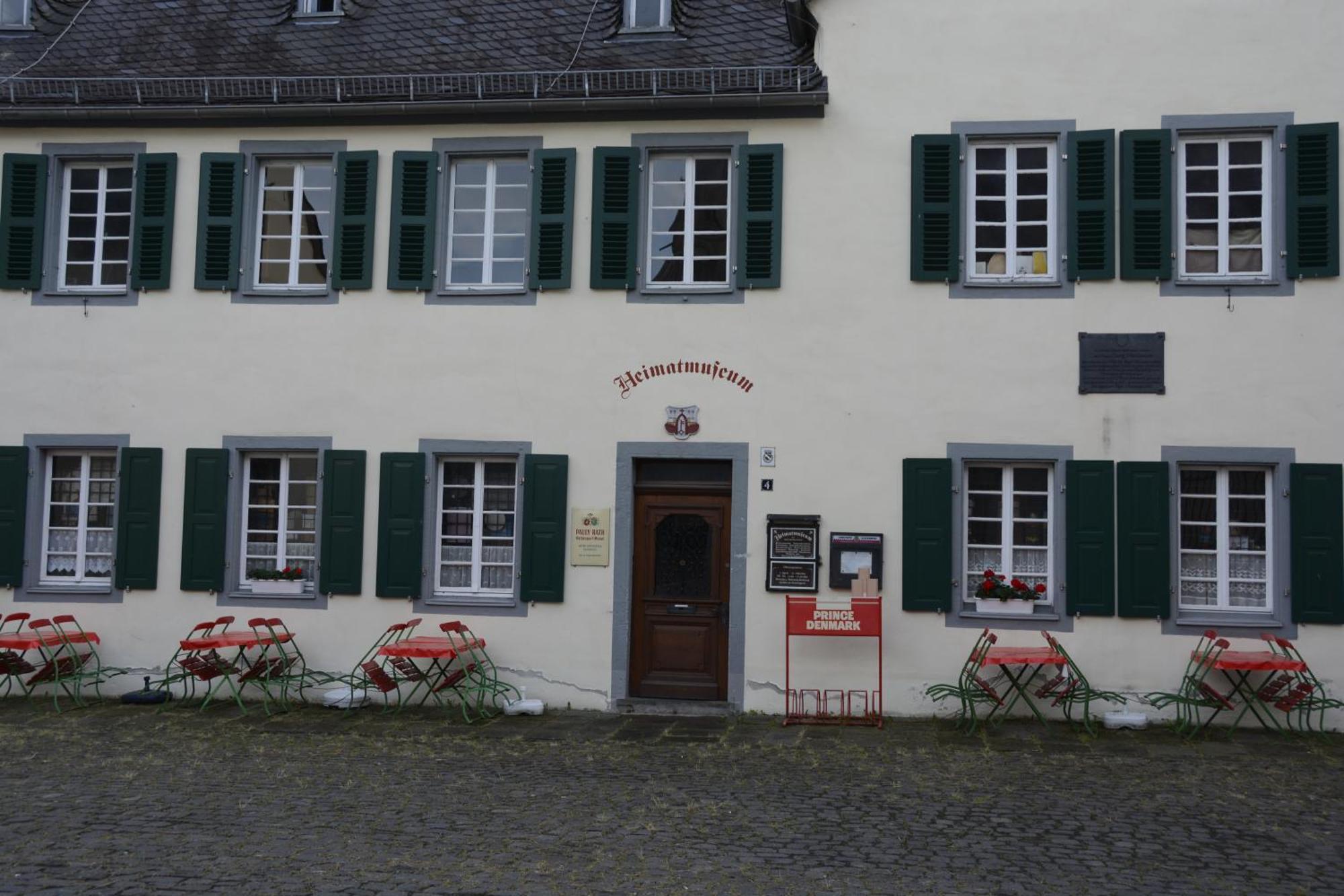 Stiftsherrenhaus Münstermaifeld Esterno foto