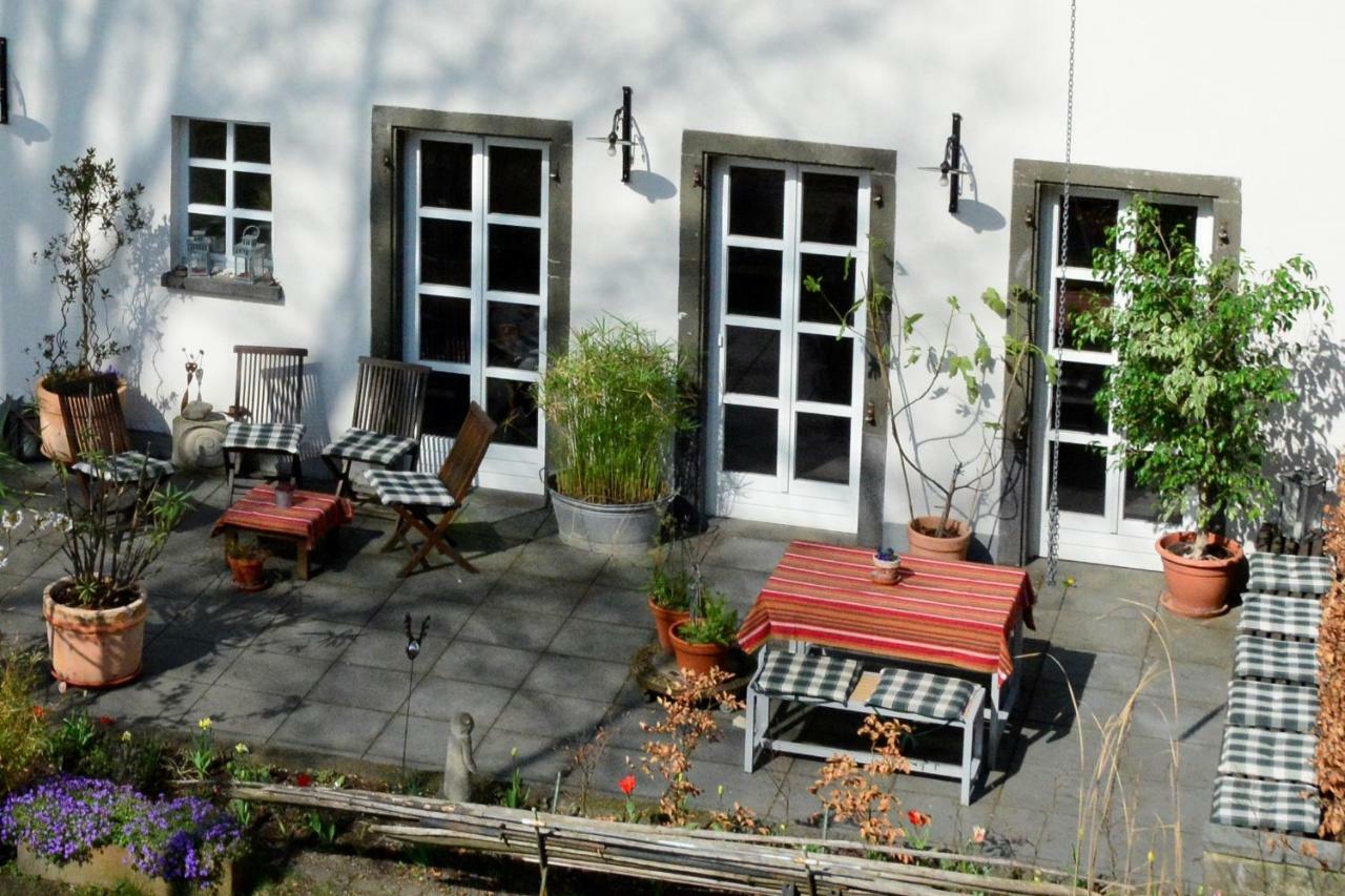 Stiftsherrenhaus Münstermaifeld Esterno foto