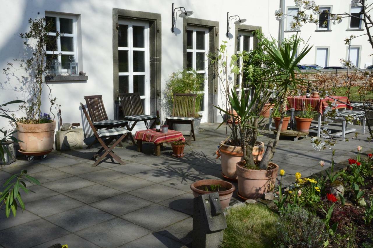 Stiftsherrenhaus Münstermaifeld Esterno foto